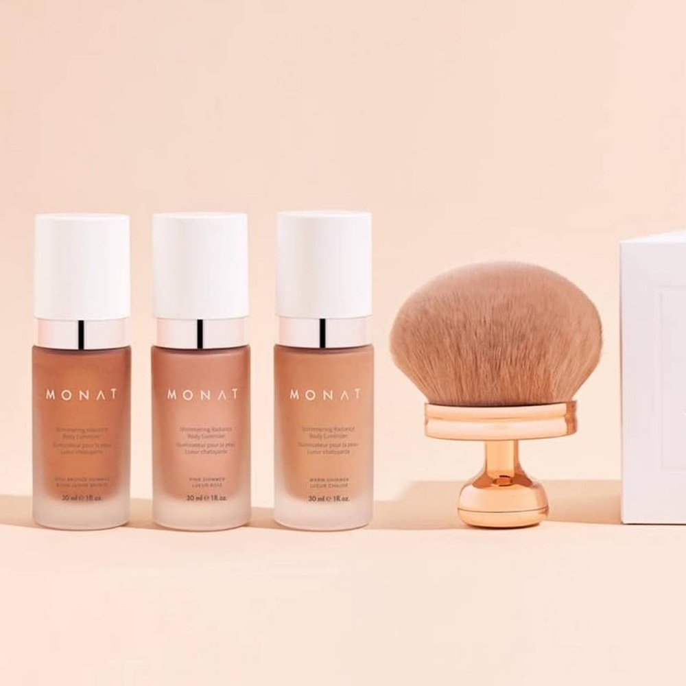 Monat Shimmering Radiance Bronzers With Brush